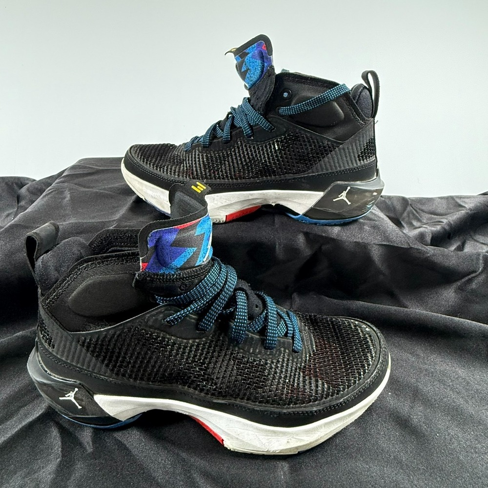 Nike Boys Air Jordan 37 DD7421-061 Black Basketball Shoes Sneakers Size 6.5Y